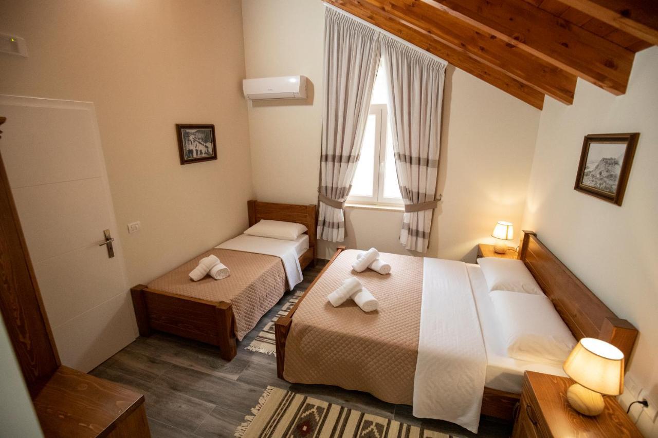 Xhuli Guesthouse Shkodër Exterior foto
