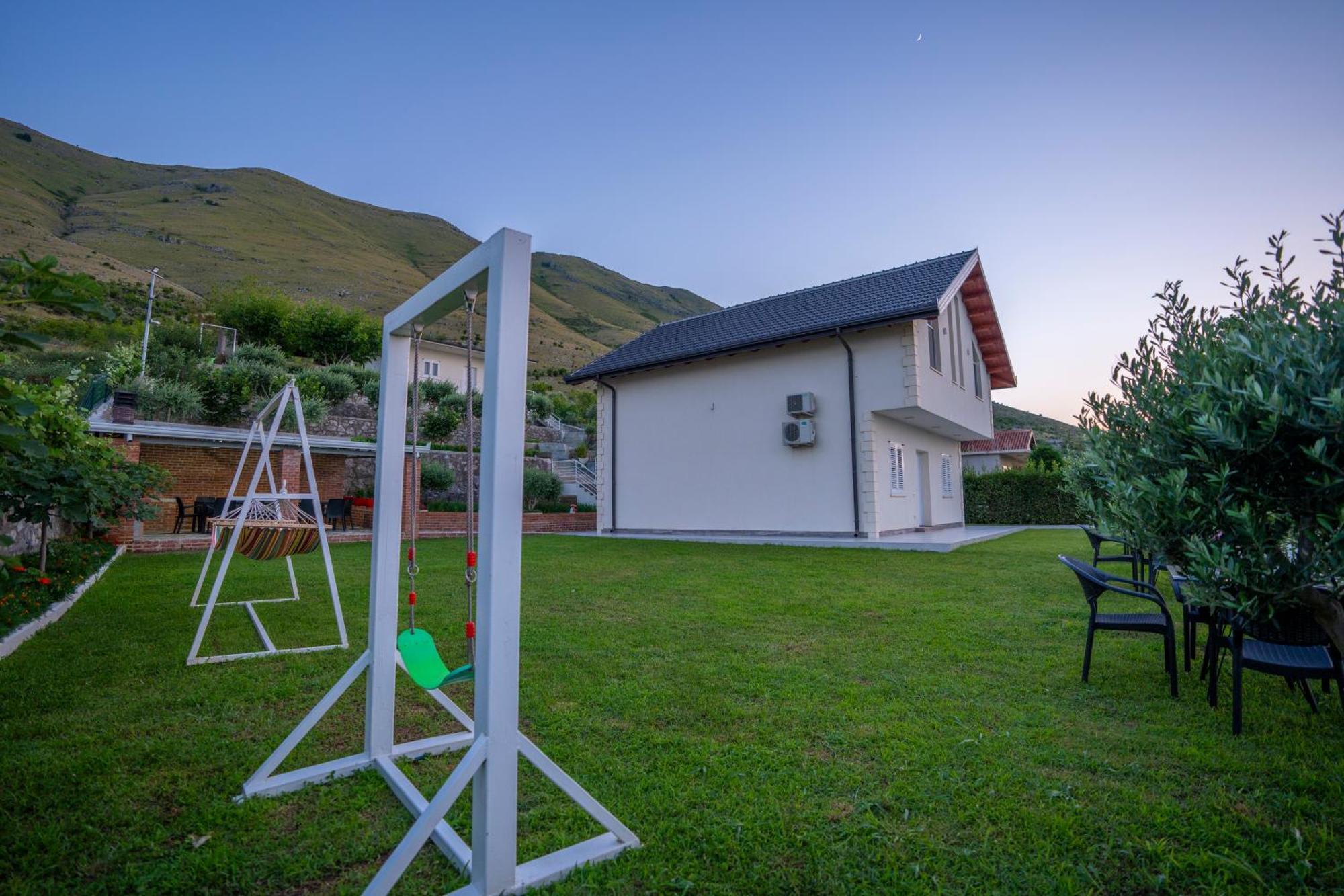 Xhuli Guesthouse Shkodër Exterior foto